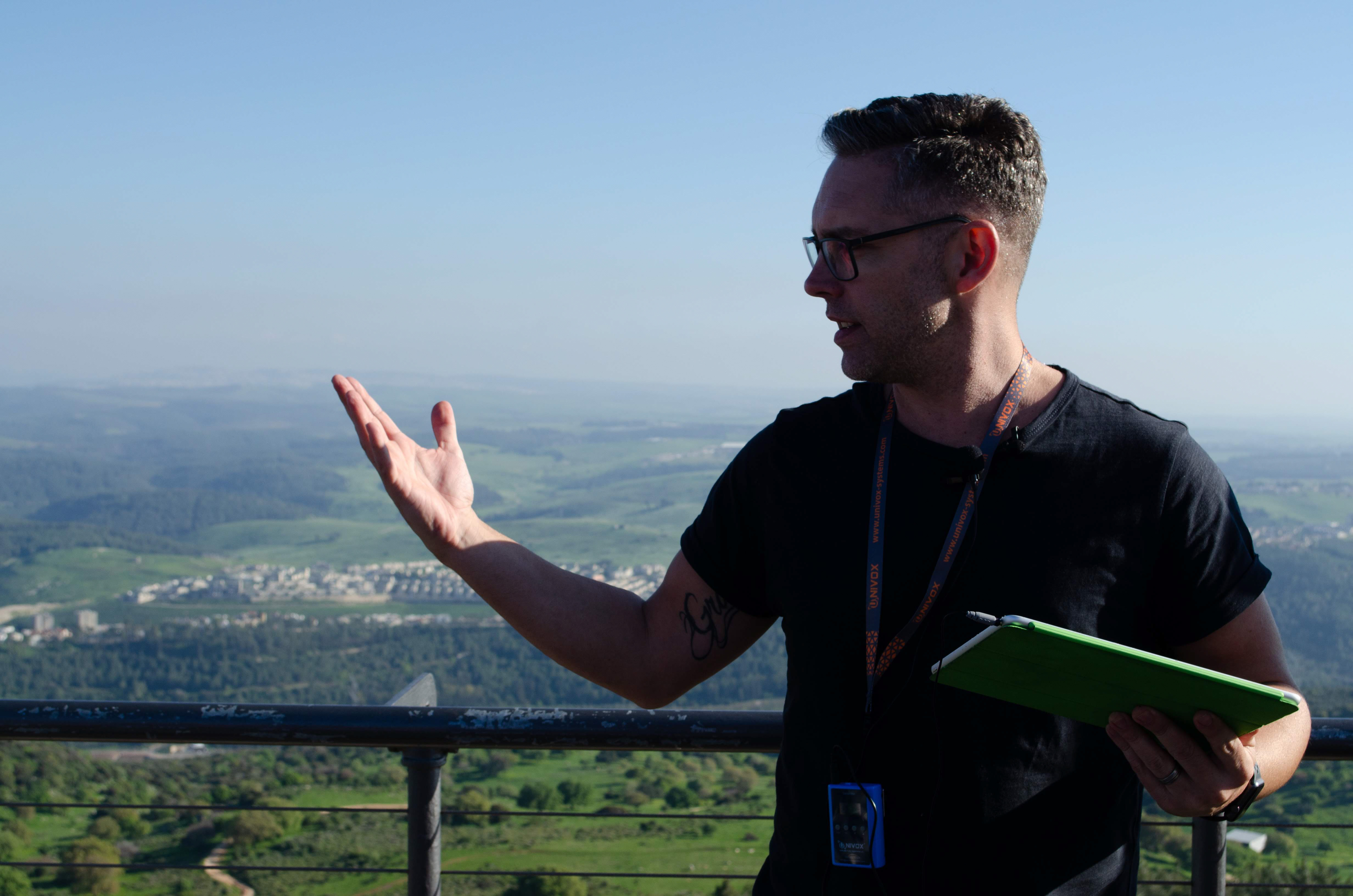 Mark Paul teaching in Israel
